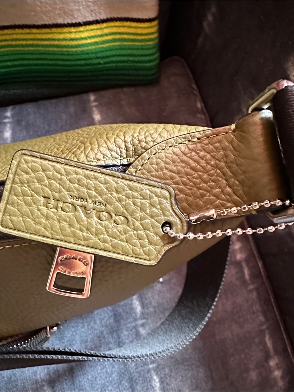 Coach Finn Olive Pebbled Leather Unisex Crossbody Bag with Pockets /FINAL PRICE - Picture 13 of 14